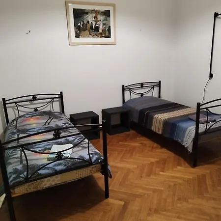 комната Pilika 4room With Shared Bath
