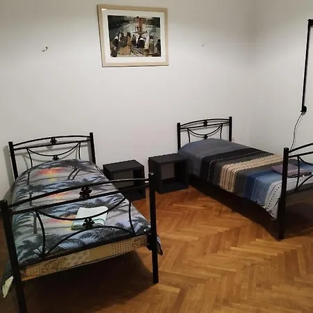 комната Pilika 4room With Shared Bath Guest house *