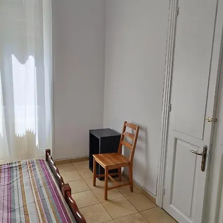 комната Pilika 4room With Shared Bath Athens