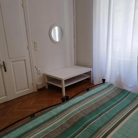комната Pilika 4room With Shared Bath Guest house