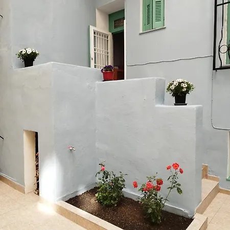 комната Pilika 4room With Shared Bath Athens